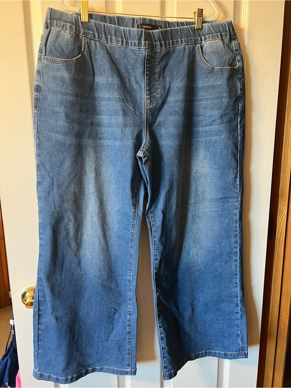 Women’s Wide Leg Jeans